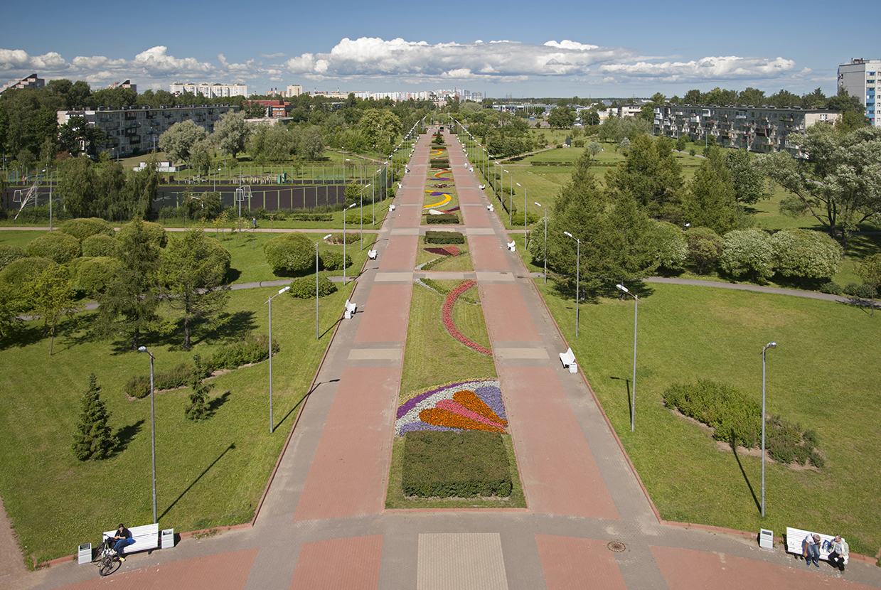 Сад б/н между пр. Науки и ул. Верности