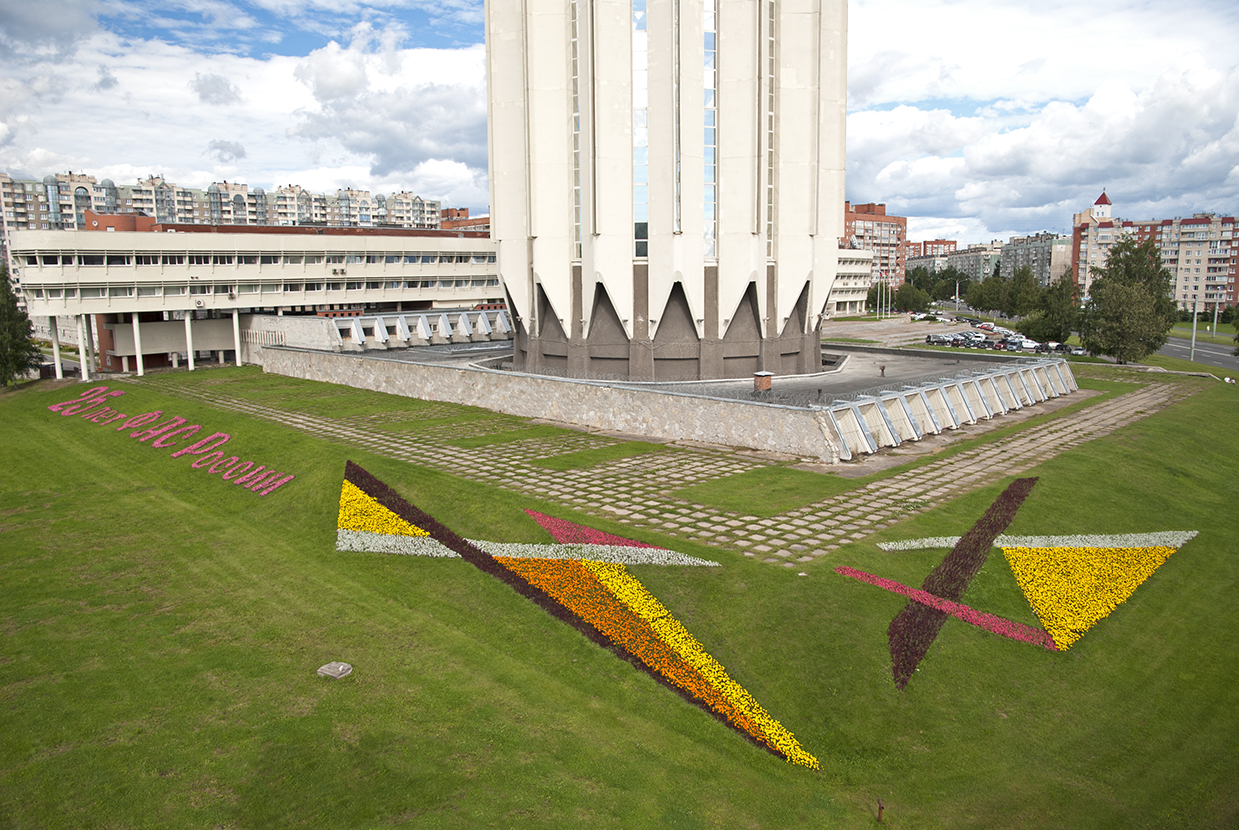 Тихорецкий пр. (на пересечении со Светлановским пр.)